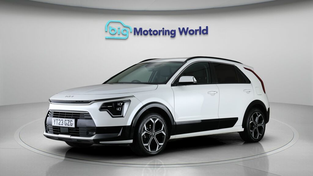 Kia Niro 3 YT23GZG White #3