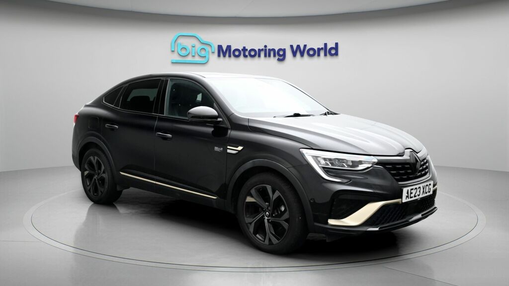 Renault Arkana E-tech Engineered Black