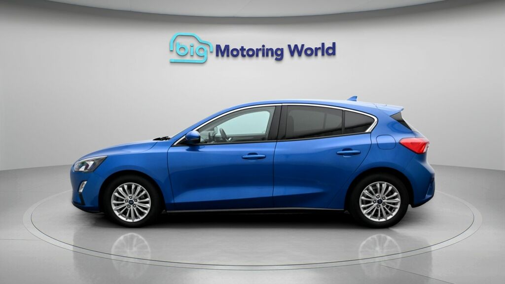 Ford Focus Titanium Blue #4