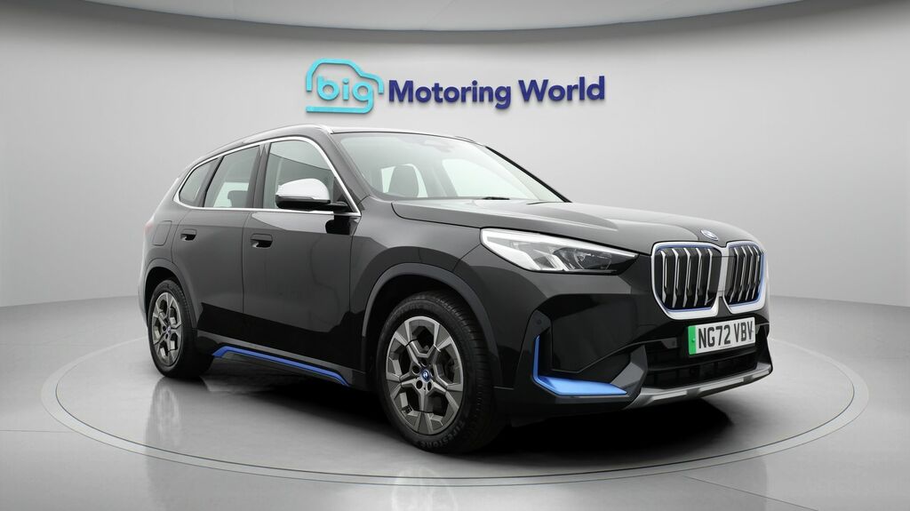 BMW iX1 Xline Black