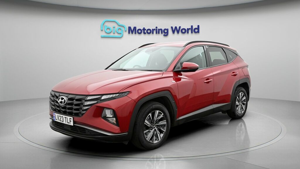 Hyundai Tucson Se Connect LV23TLF Red #3