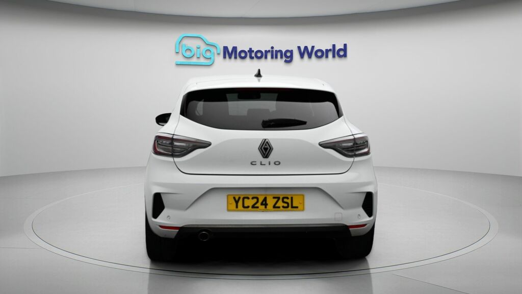 Renault Clio Techno White #6