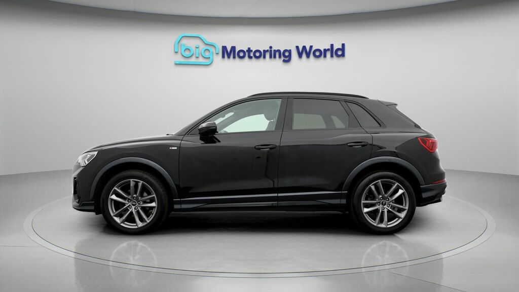 Audi Q3 Black Edition SW21VNP Black #4