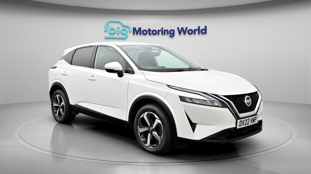 Nissan Qashqai N-connecta DV22VWP White