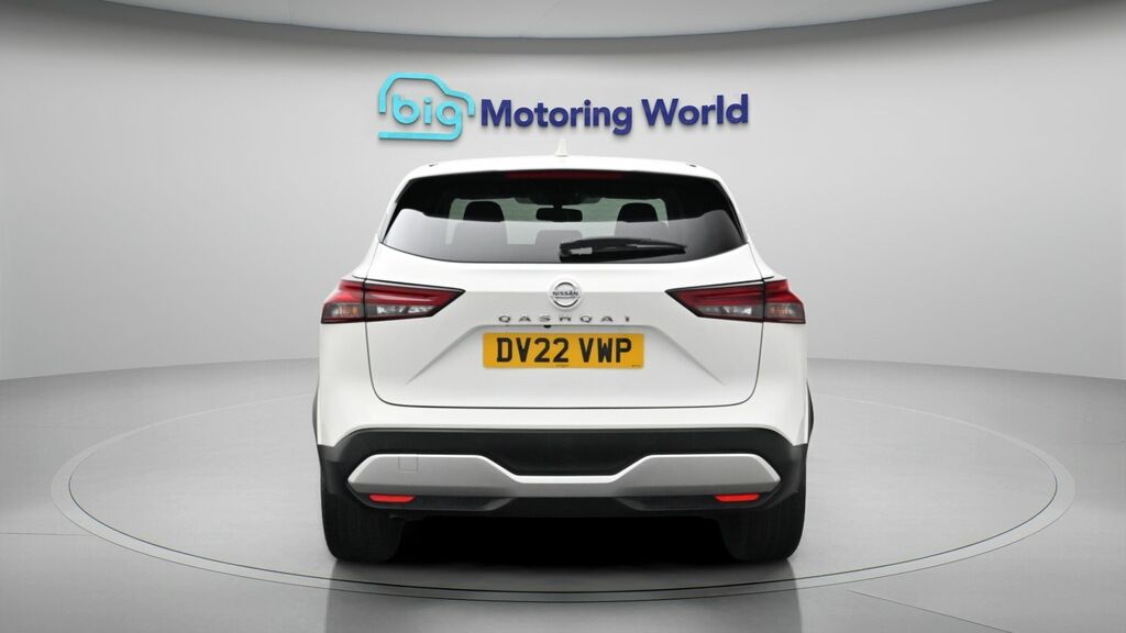 Nissan Qashqai N-connecta DV22VWP White #6