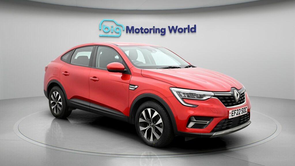 Renault Arkana Iconic Red