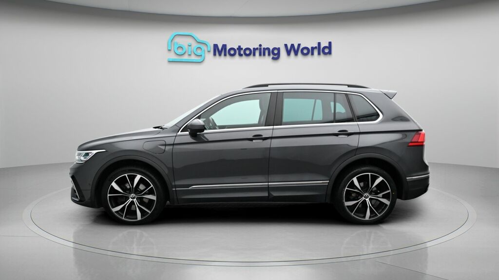 Volkswagen Tiguan R-line CK23MXG Grey #4