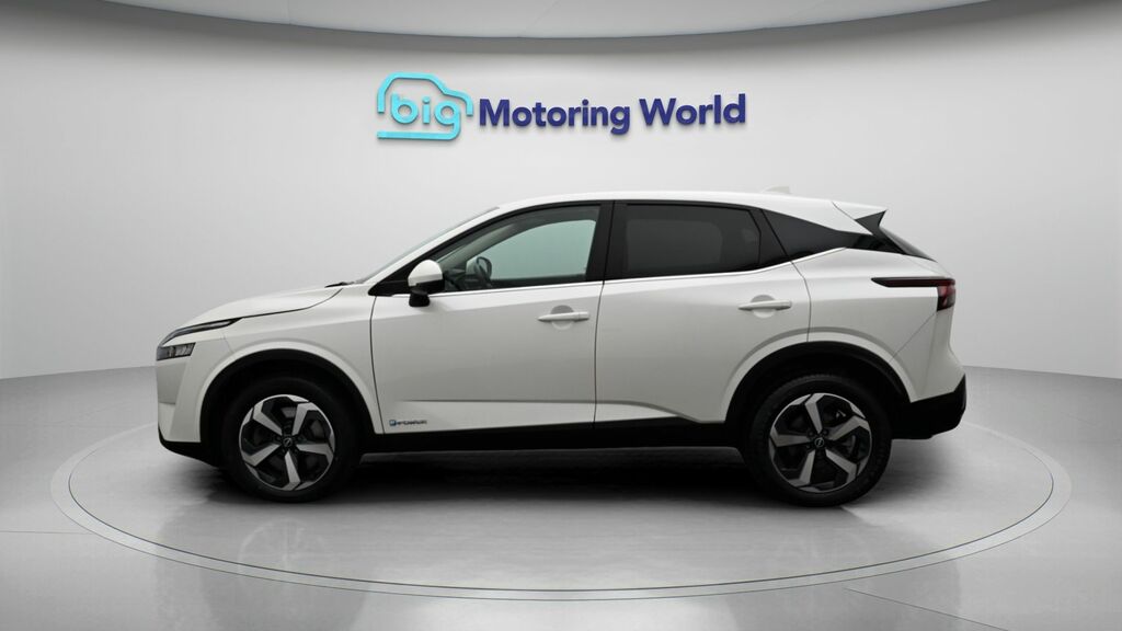 Nissan Qashqai N-connecta DY73TTJ White #4