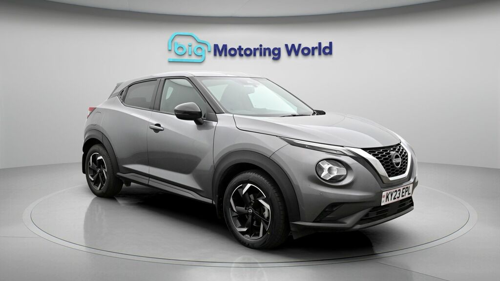 Nissan Juke N-connecta Grey