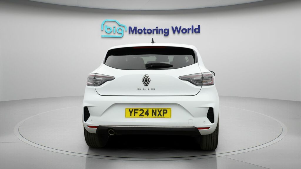 Renault Clio Techno White #6