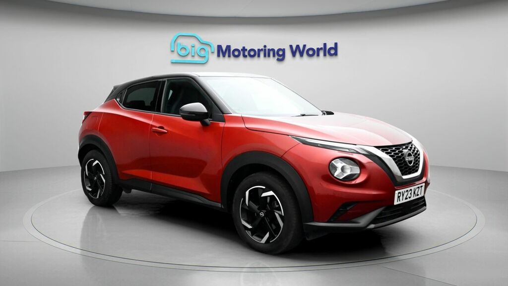 Nissan Juke N-connecta RY23KZT Red