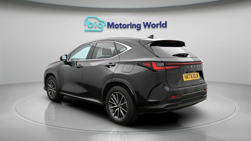 Lexus NX Premium Black #5