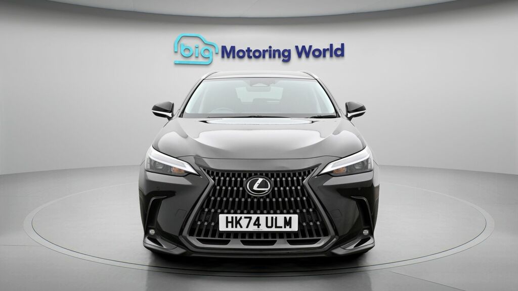 Lexus NX Premium Black #2
