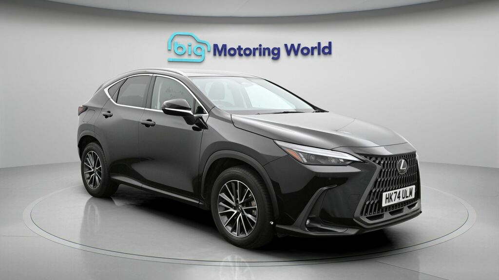 Lexus NX Premium Black