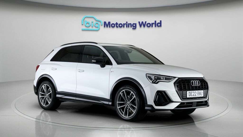 Audi Q3 Black Edition White