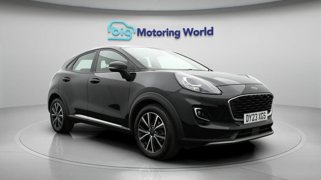 Ford Puma Titanium Black