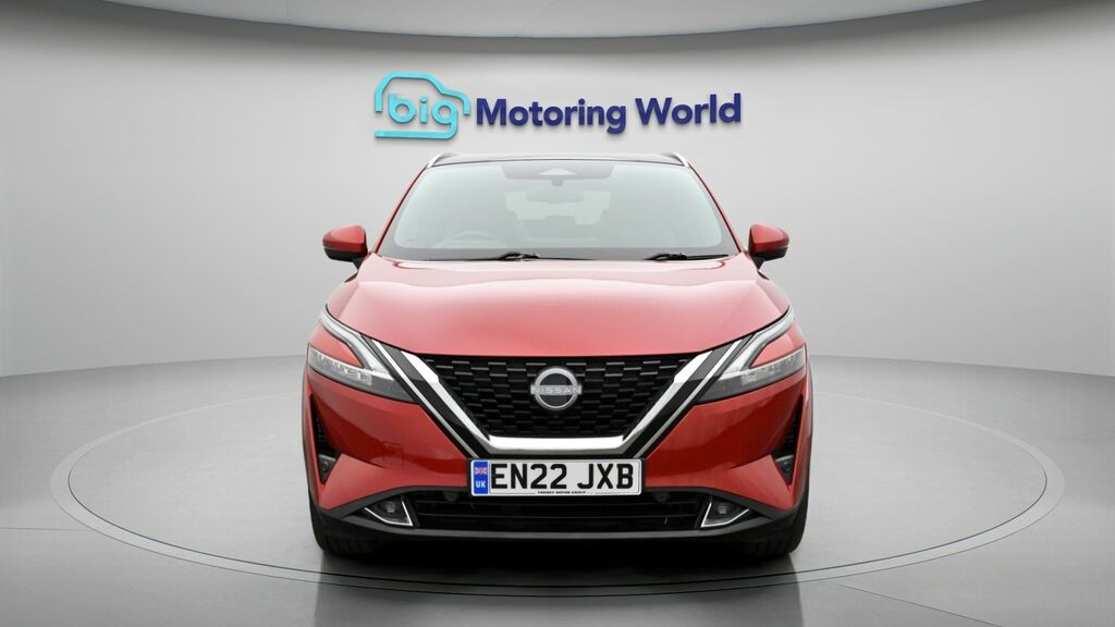 Nissan Qashqai Tekna Red #2