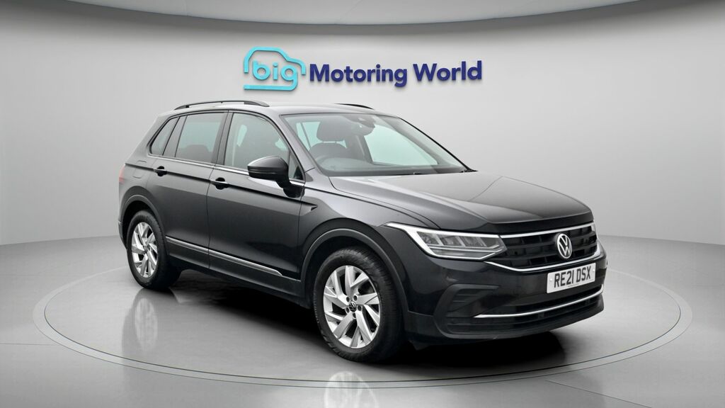 Volkswagen Tiguan Life Black