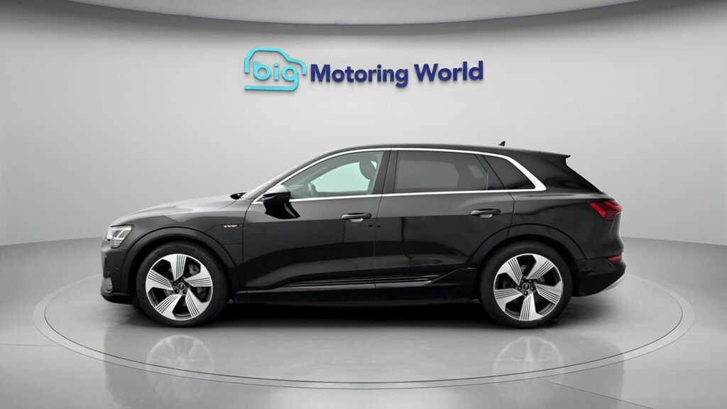 Audi E-Tron S S Line Black #4