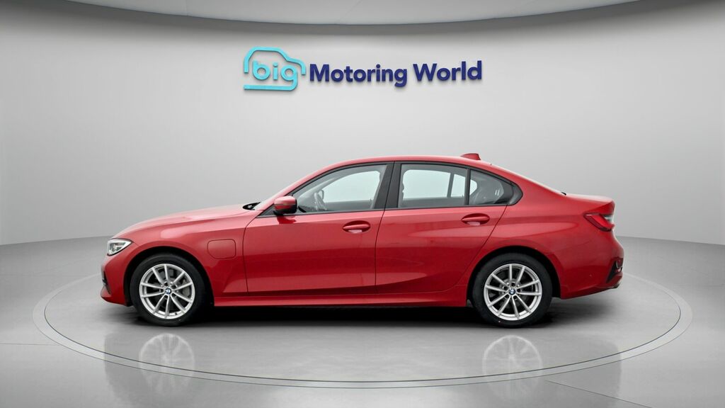 BMW 3 Series Se Pro HN21UPP Red #4