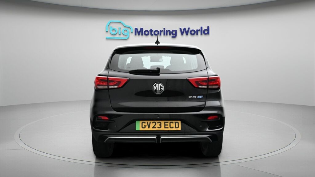 MG ZS Se Long Range GV23ECD Black #6