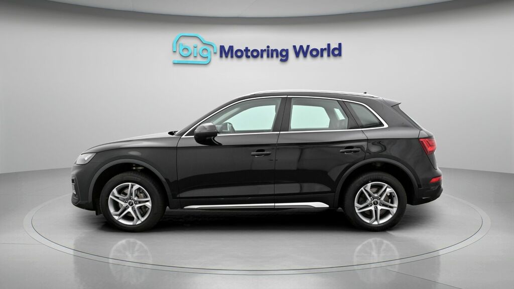 Audi Q5 Sport CE21ZYZ Black #4
