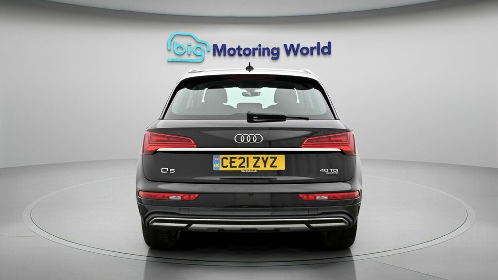 Audi Q5 Sport CE21ZYZ Black #6