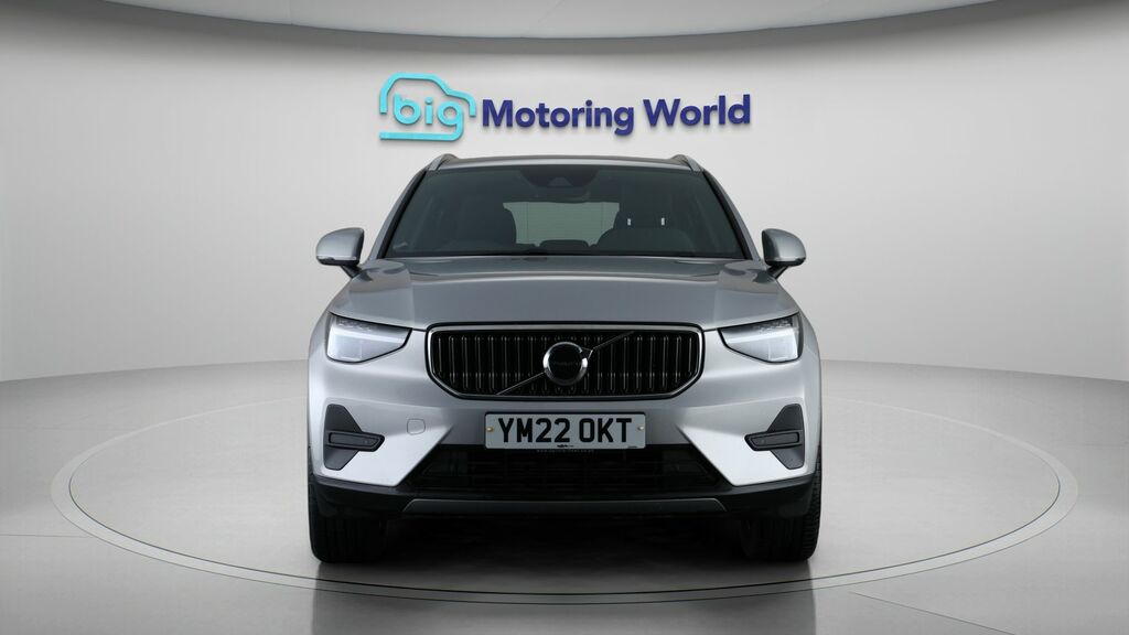 Volvo XC40 Core YM22OKT Silver #2