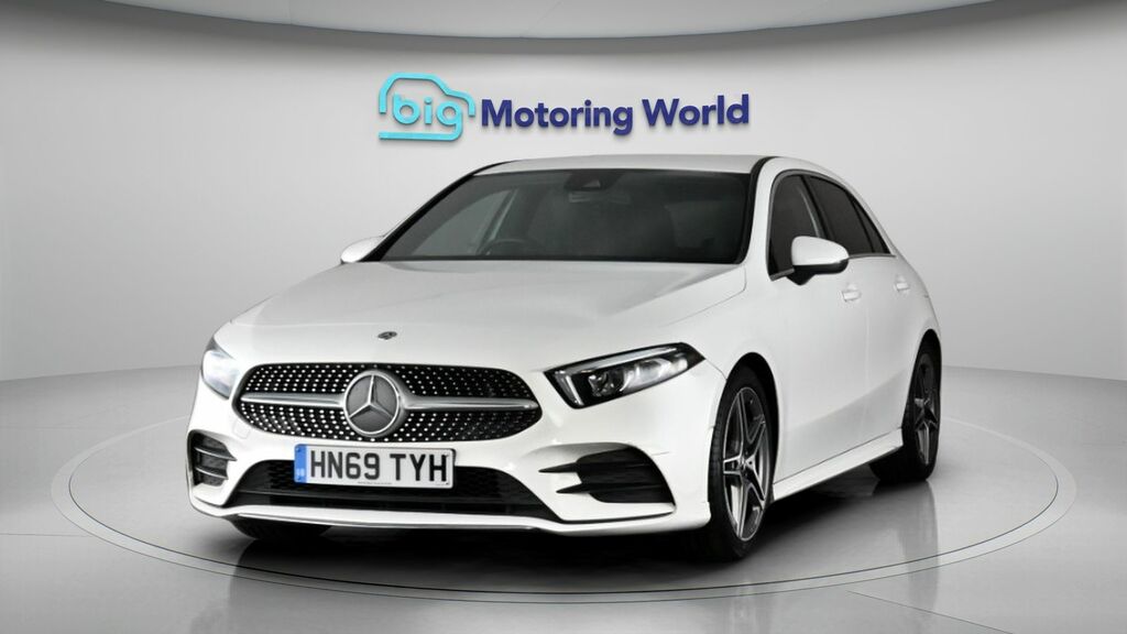 Mercedes-Benz A Class Amg Line HN69TYH White #3