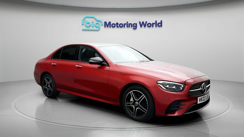 Mercedes-Benz E Class Amg Line Night Edition Red