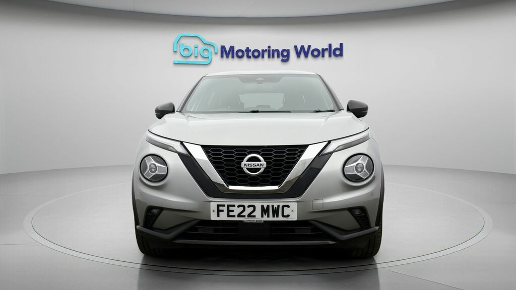 Nissan Juke Tekna FE22MWC Silver #2