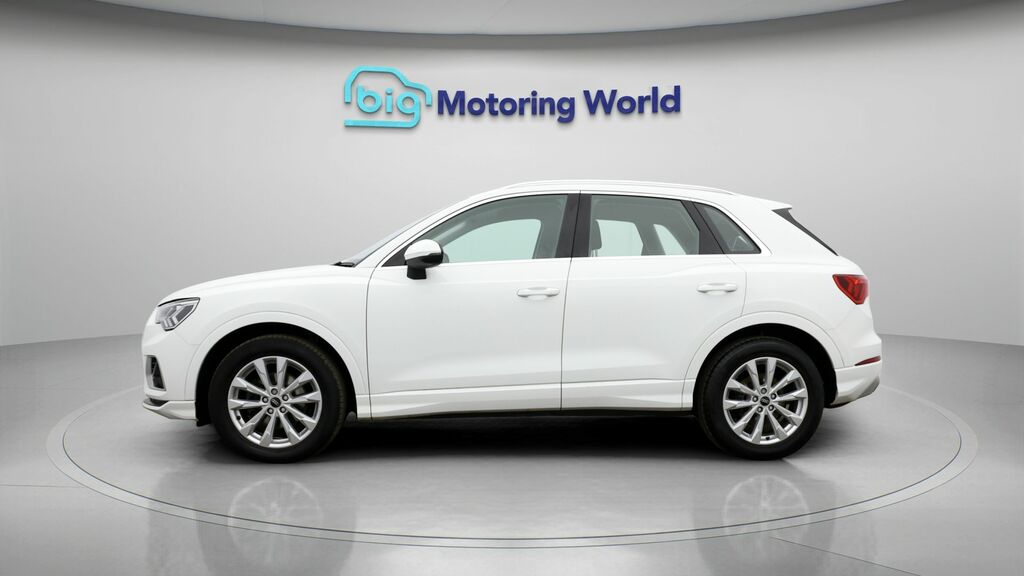 Audi Q3 Sport White #4