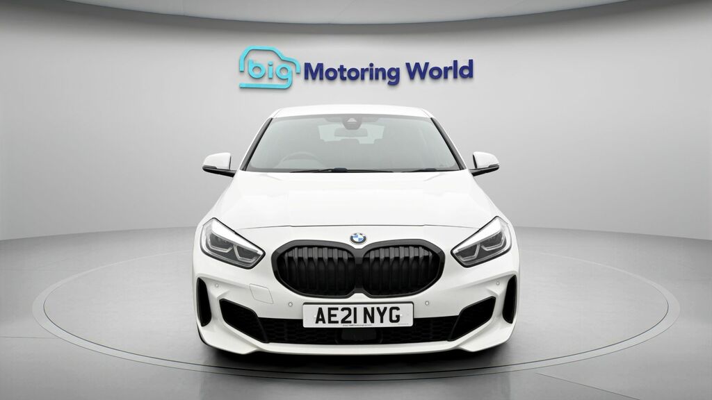 BMW 1 Series Auto White #2