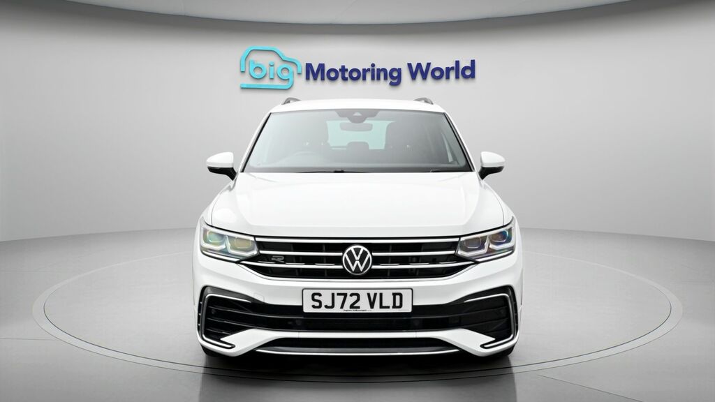 Volkswagen Tiguan R-line SJ72VLD White #2