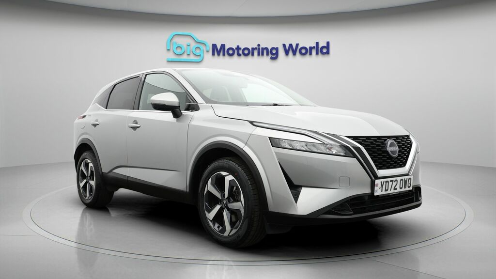 Nissan Qashqai N-connecta YD72OWO Silver