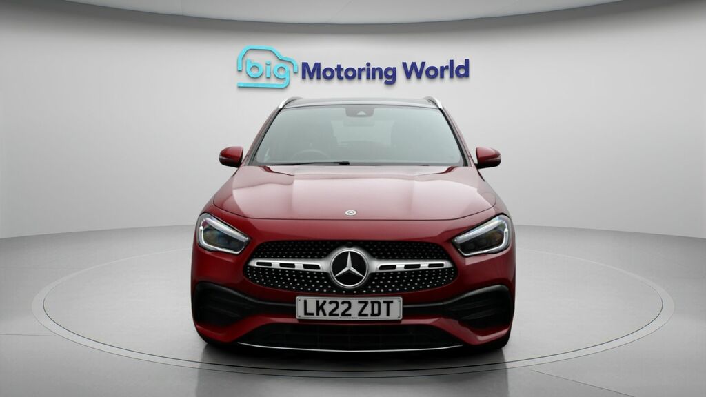 Mercedes-Benz GLA Class Amg Line LK22ZDT Red #2