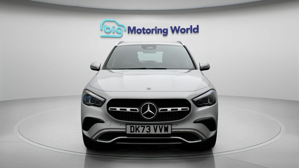 Mercedes-Benz GLA Class Sport Silver #2