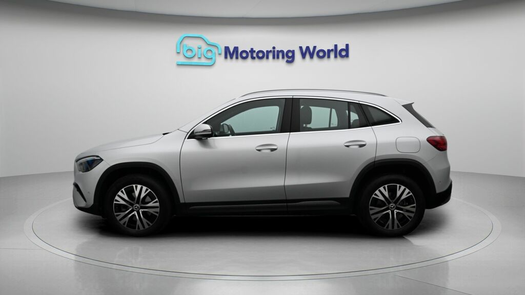 Mercedes-Benz GLA Class Sport Silver #4
