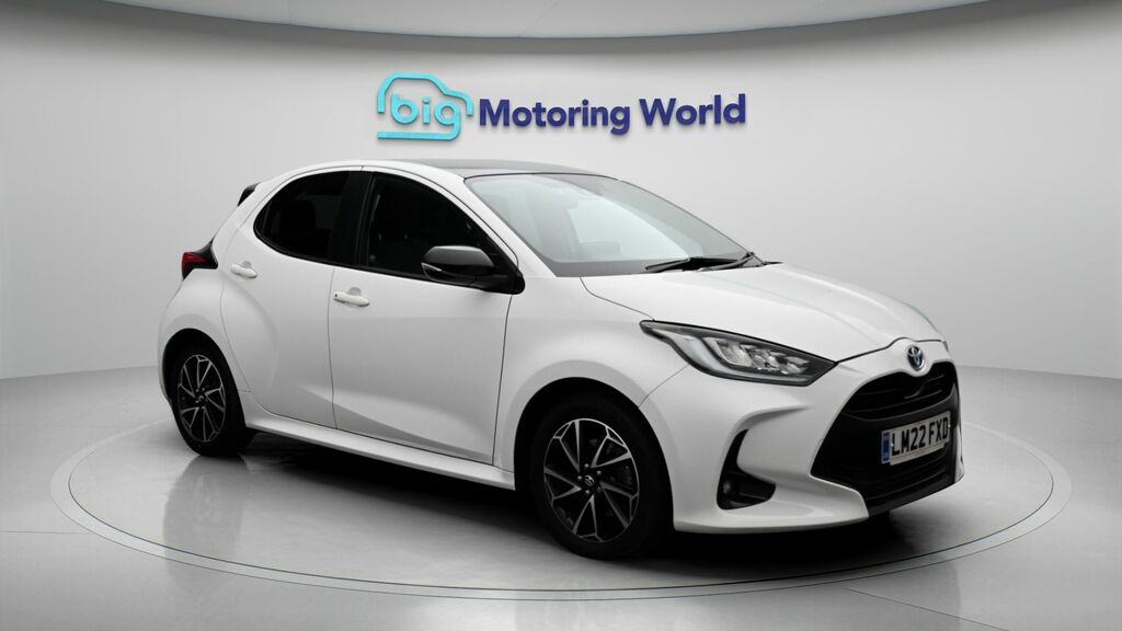 Toyota Yaris Design White