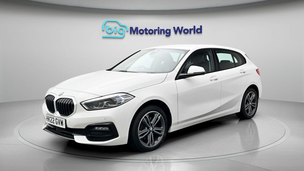 BMW 1 Series Sport White #3