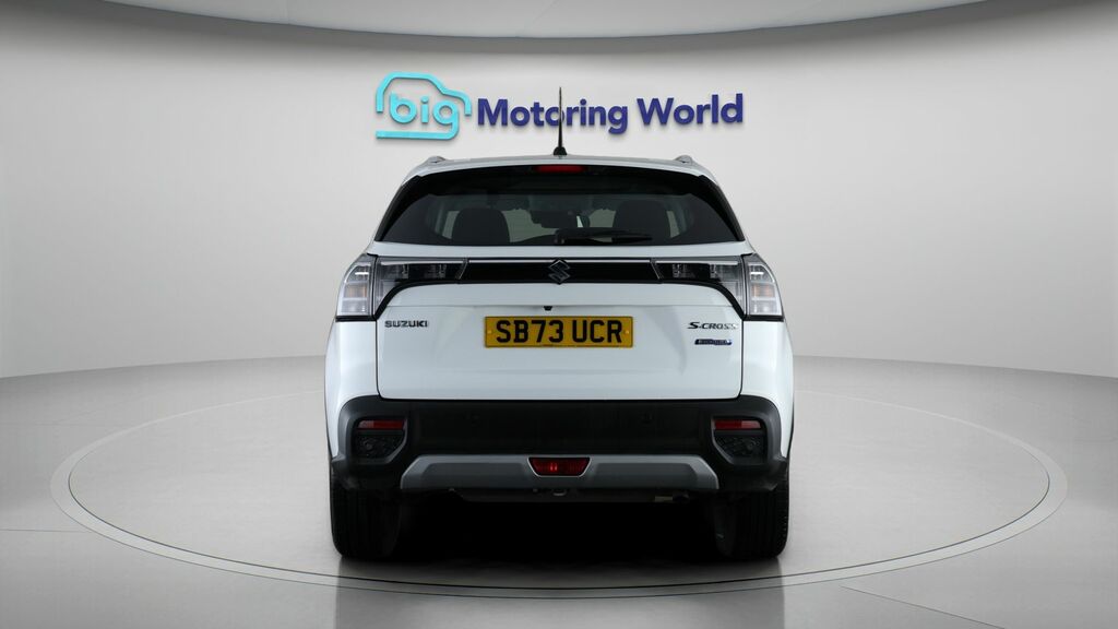 Suzuki S Cross Ultra White #6