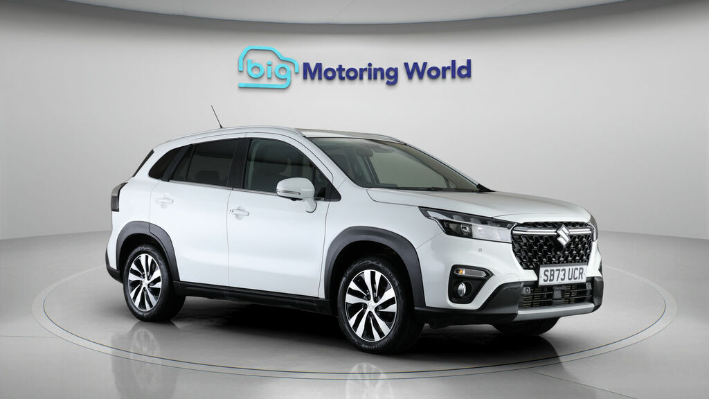 Suzuki S Cross Ultra White