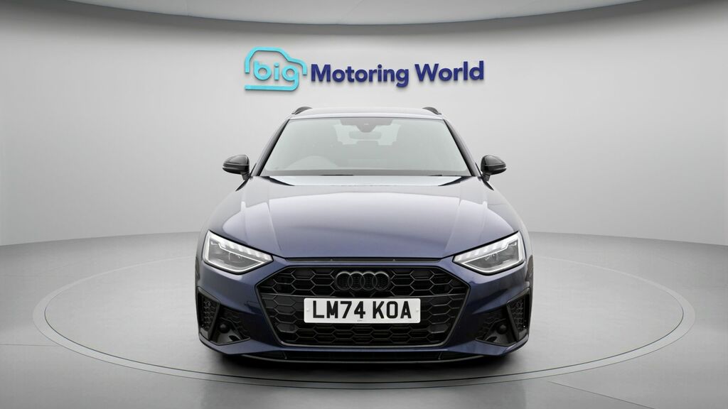 Audi A4 Avant Black Edition Blue #2