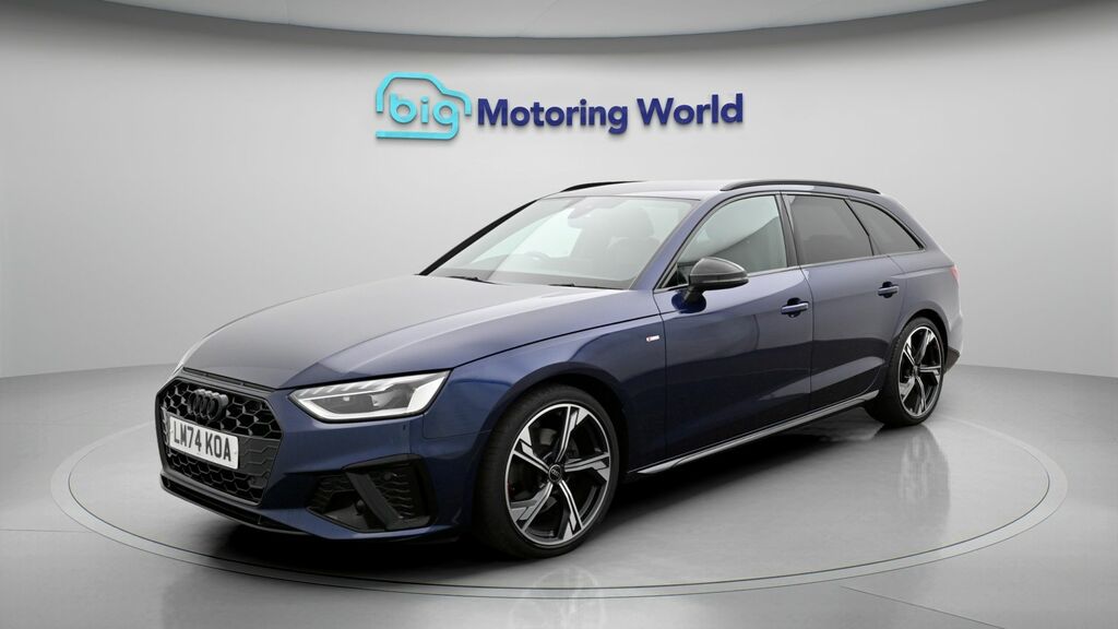 Audi A4 Avant Black Edition Blue #3