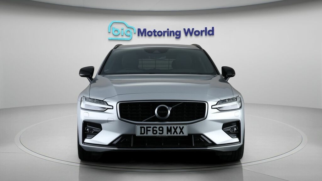 Volvo V60 R-design Plus DF69MXX Silver #2