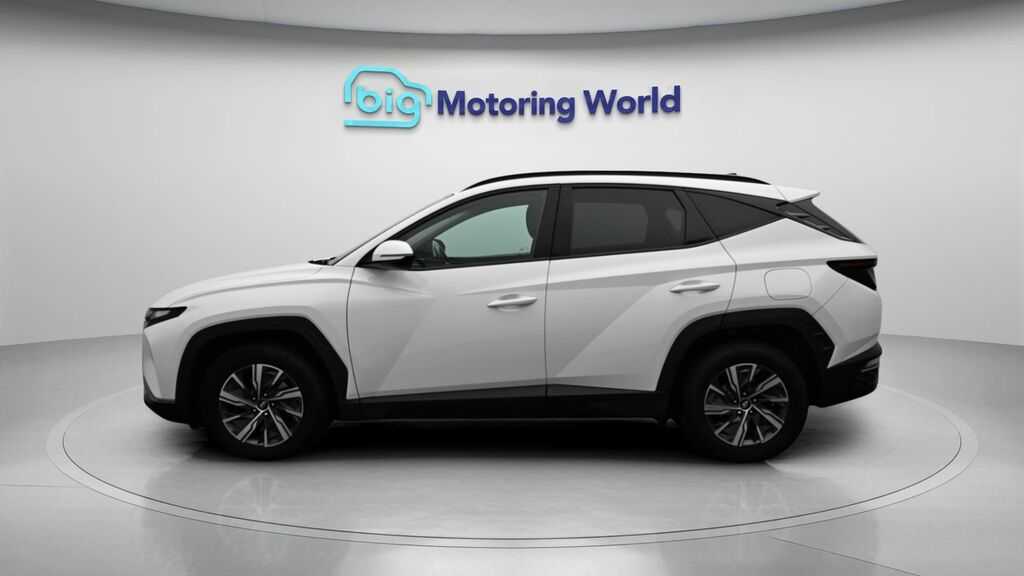 Hyundai Tucson Se Connect RK71VJZ White #4