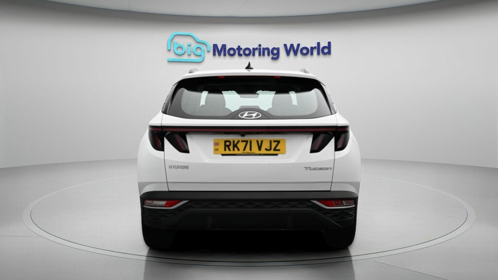 Hyundai Tucson Se Connect RK71VJZ White #6