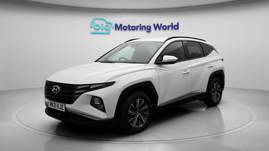 Hyundai Tucson Se Connect RK71VJZ White #3