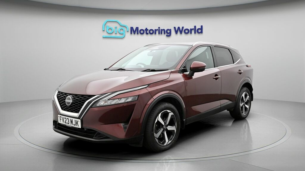 Nissan Qashqai N-connecta FV23MJK Red #3