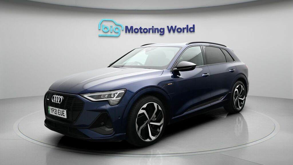 Audi E-tron Black Edition YP21EUE Blue #3